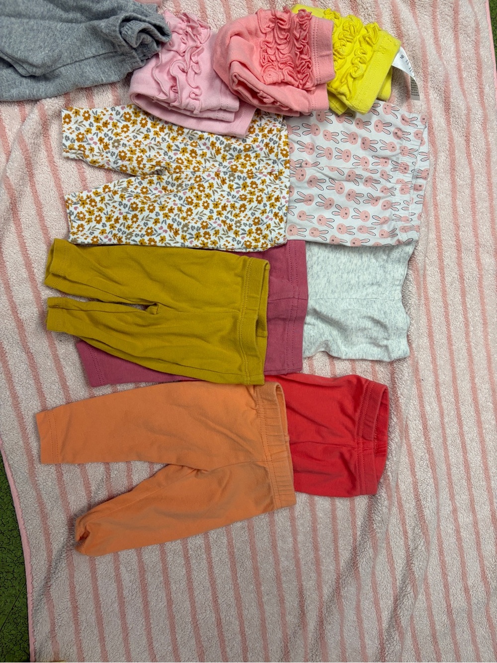 bundle of newborn/ 0-3  month pants bundle !
